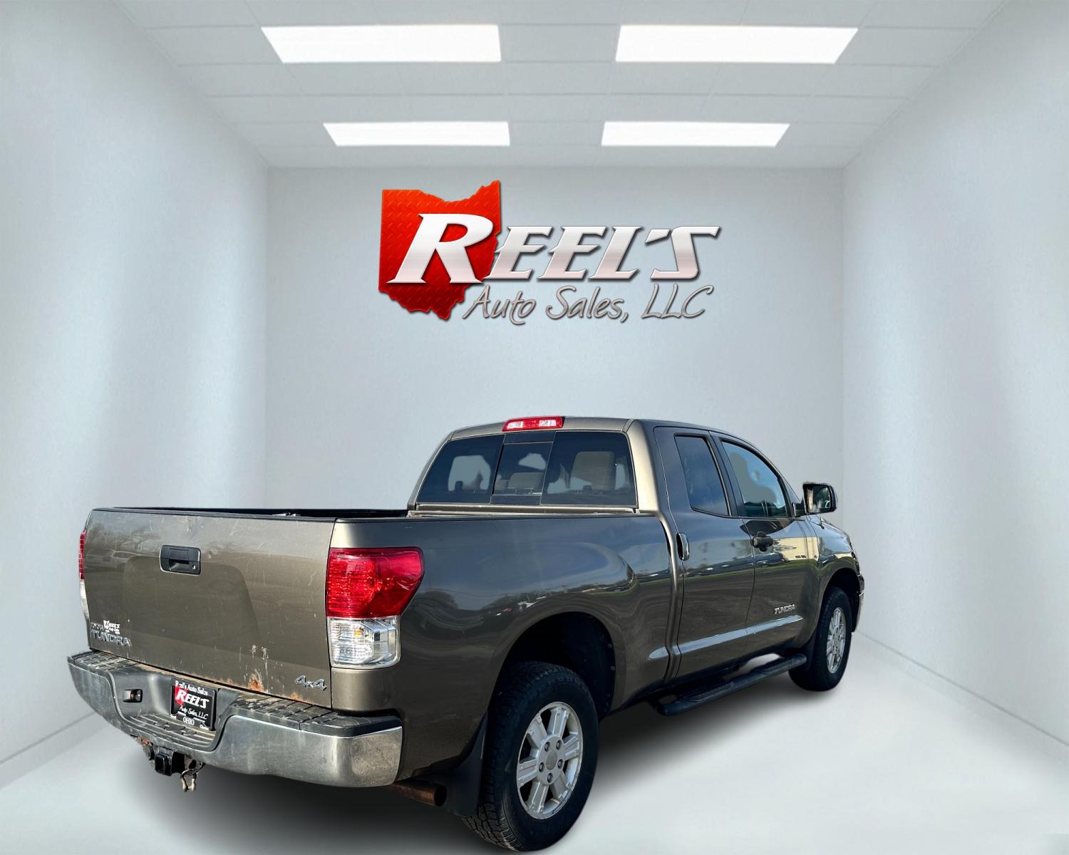2012 Gold /Beige Toyota Tundra Tundra-Grade Double Cab 4.6L 4WD (5TFUM5F15CX) with an 4.6L V8 DOHC 32V engine, 5-Speed Automatic Overdrive transmission, located at 547 E. Main St., Orwell, OH, 44076, (440) 437-5893, 41.535435, -80.847855 - Photo #5
